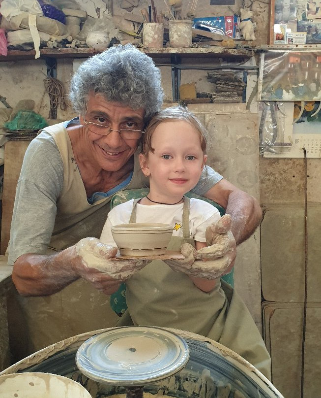 Emira Pottery景点图片