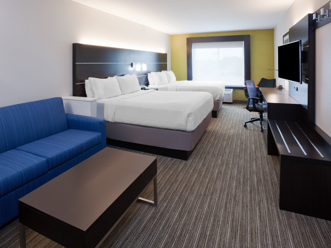 Holiday Inn Express & Suites Dickinson By IHG主图