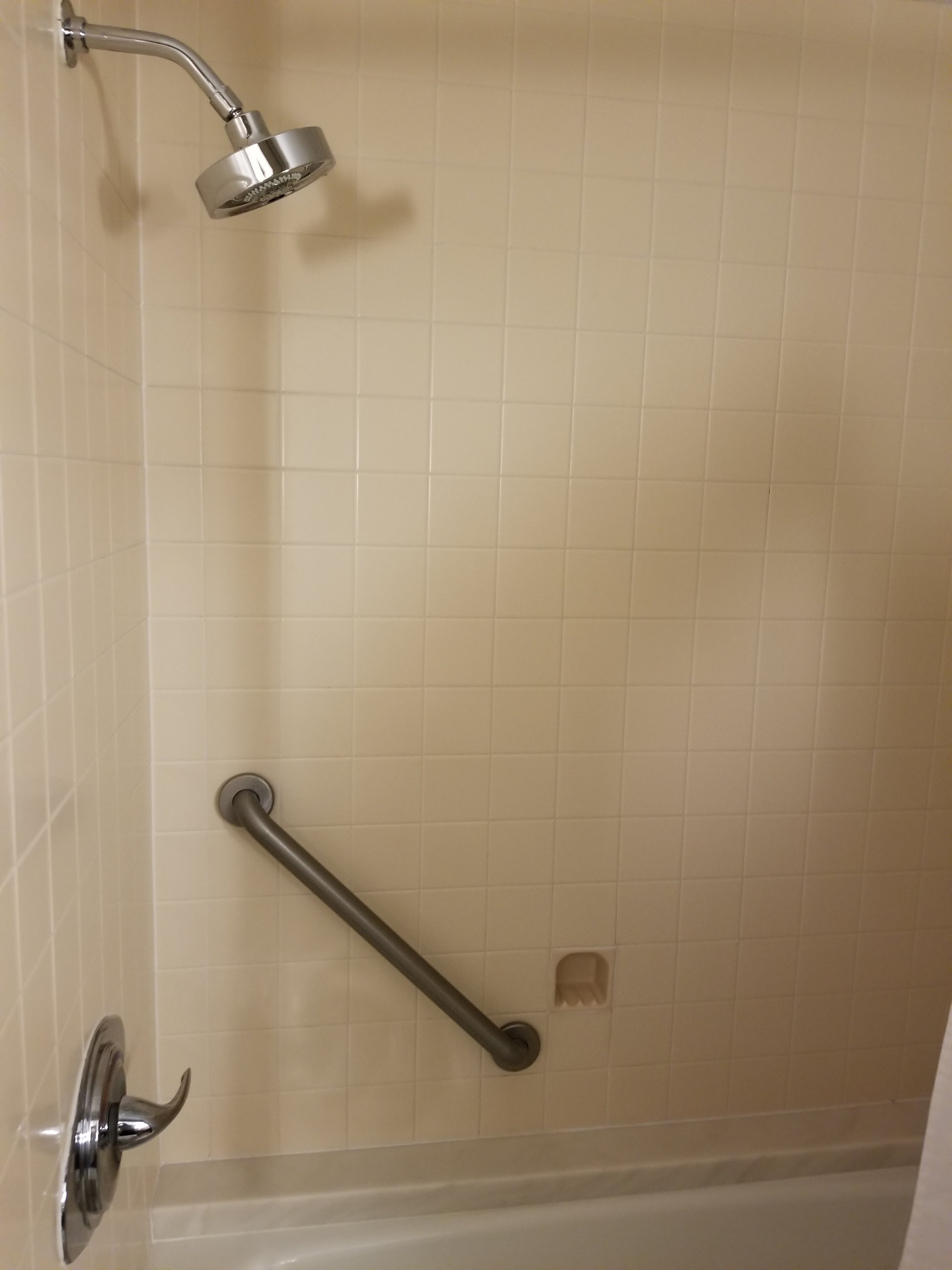 印第安纳波利斯喜来登酒店（位于凯斯通克罗星）-浴室