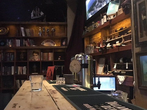 Bar Brand-瓦尔纳必去景点