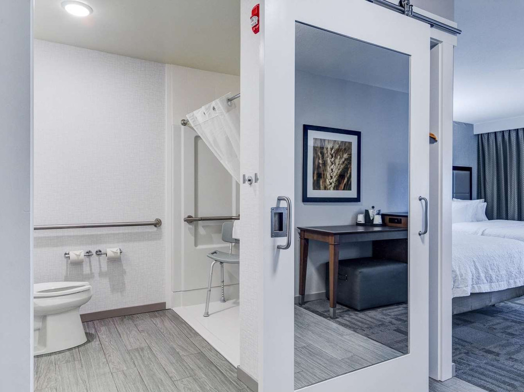 Hampton Inn Salina主图