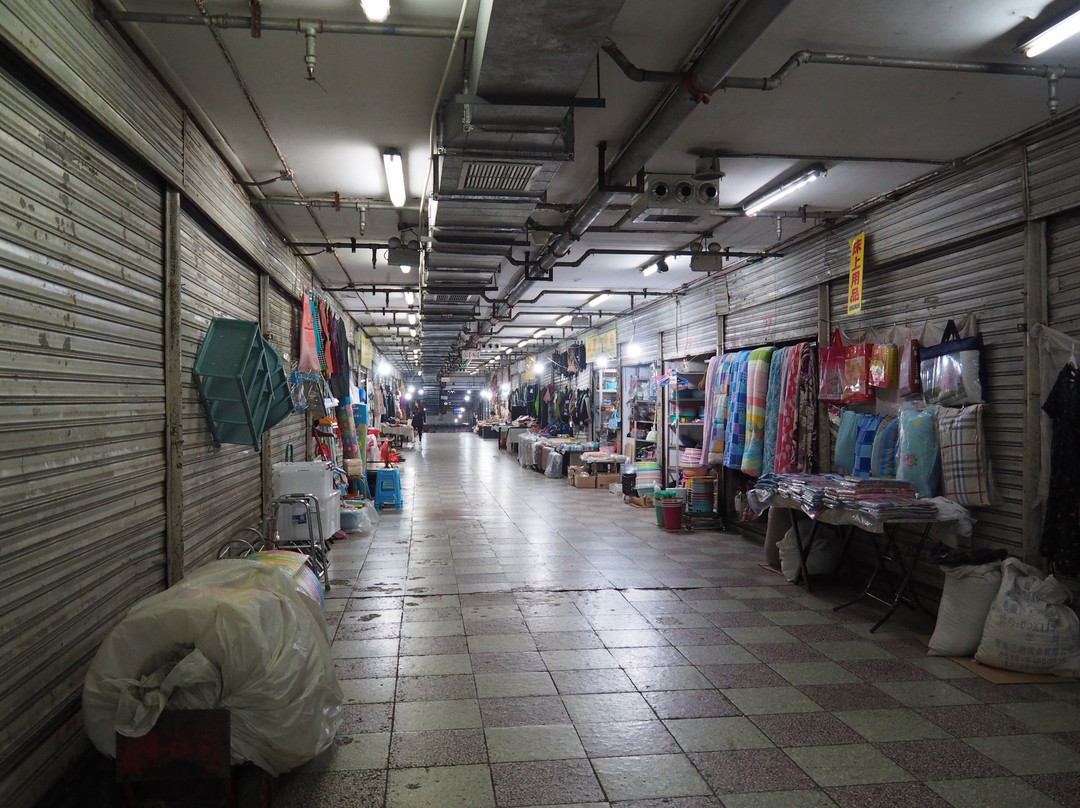 青岛泰云地下通道商业街景点图片