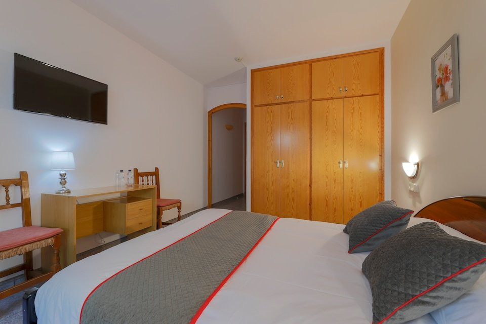 Hostal Montserrat主图