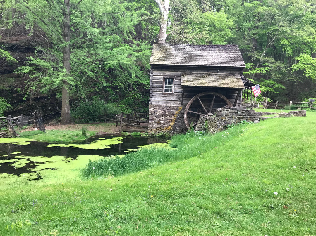 Paxson Hill Farm and Gardens景点图片