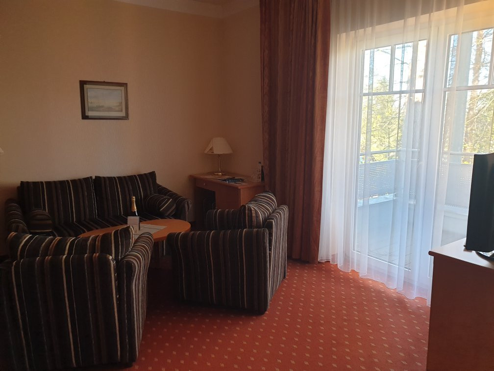 Ostseehotel - Villen im Park主图