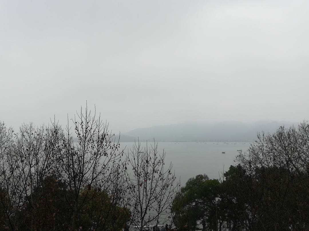 银泰百货(西湖)-杭州市必去景点
