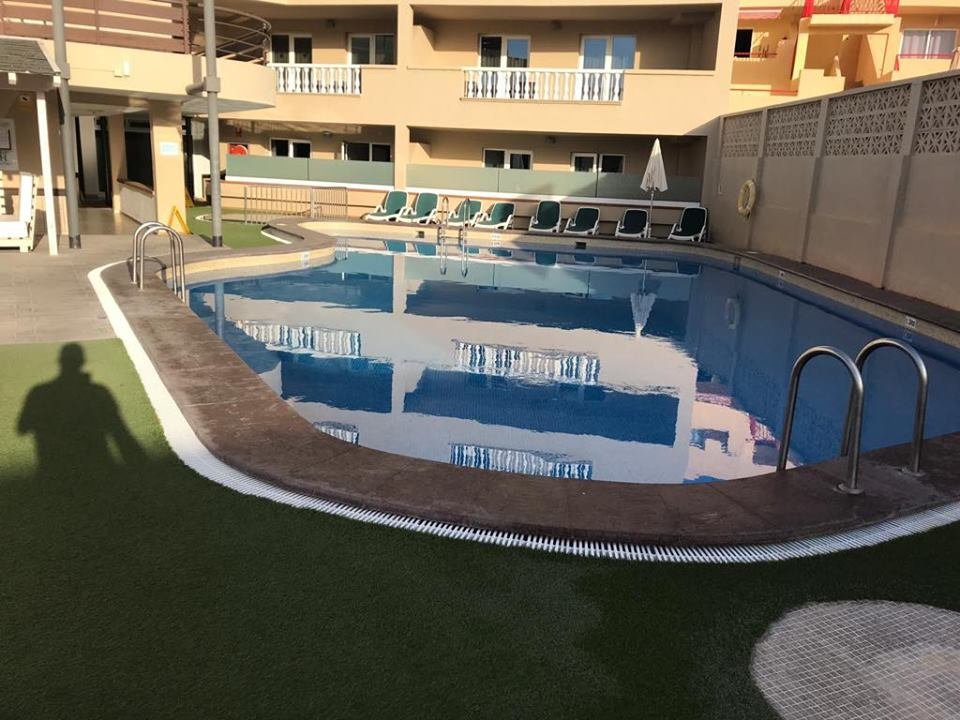 Aparthotel Los Dragos del Sur-泳池