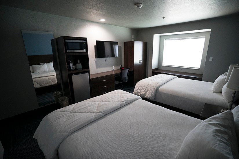 Sugar Creek Inn & Suites主图