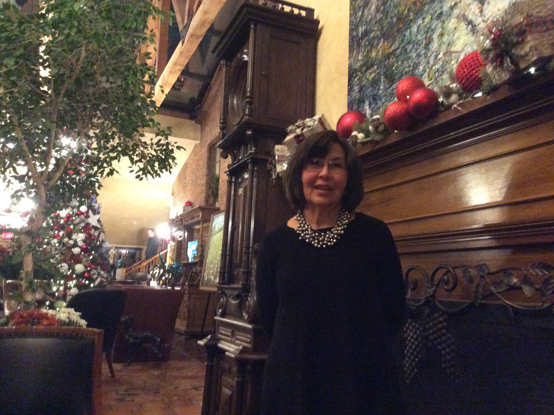 Pillar and Post主图