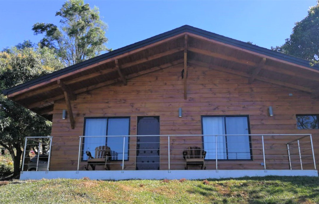 HelveTico Chalets and Reserve主图