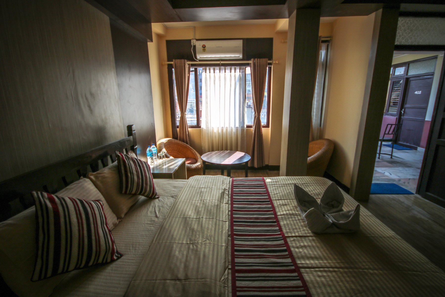 雅拉山顶酒店-官方