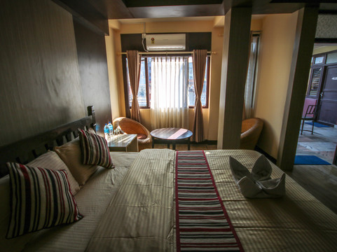 雅拉山顶酒店主图