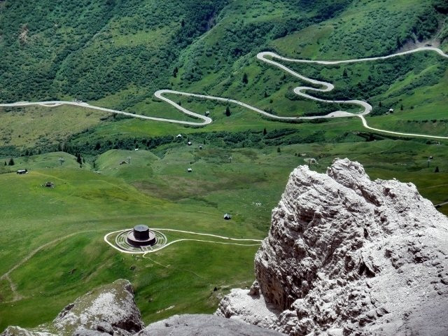 Sacrario Militare Germanico al Pordoi-Arabba必去景点