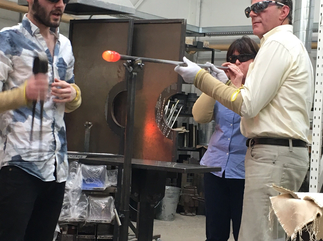 Adam Aaronson Glass Studio景点图片