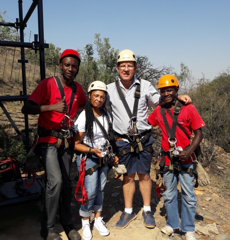 Ama Zwing Zwing Zipline Tour-Broederstroom必去景点