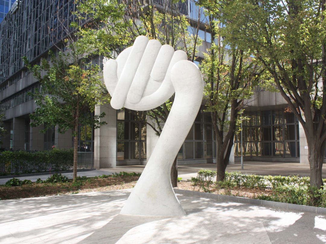 Sculpture Dame Lune景点图片
