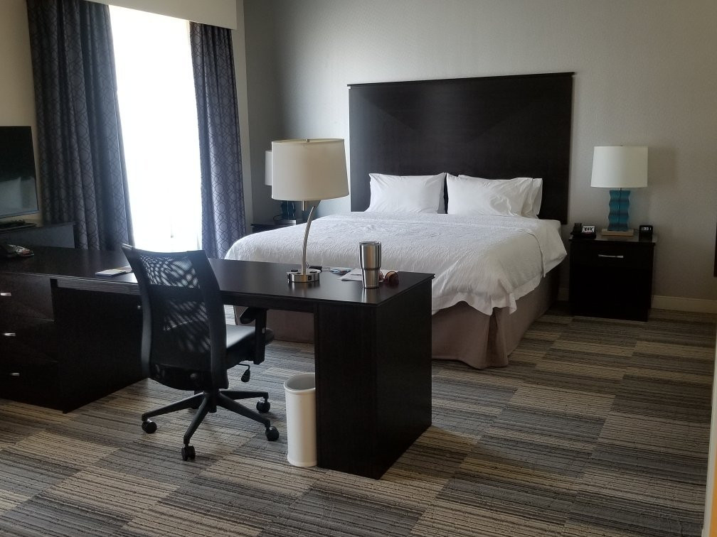 Hampton Inn & Suites Greenville Airport主图