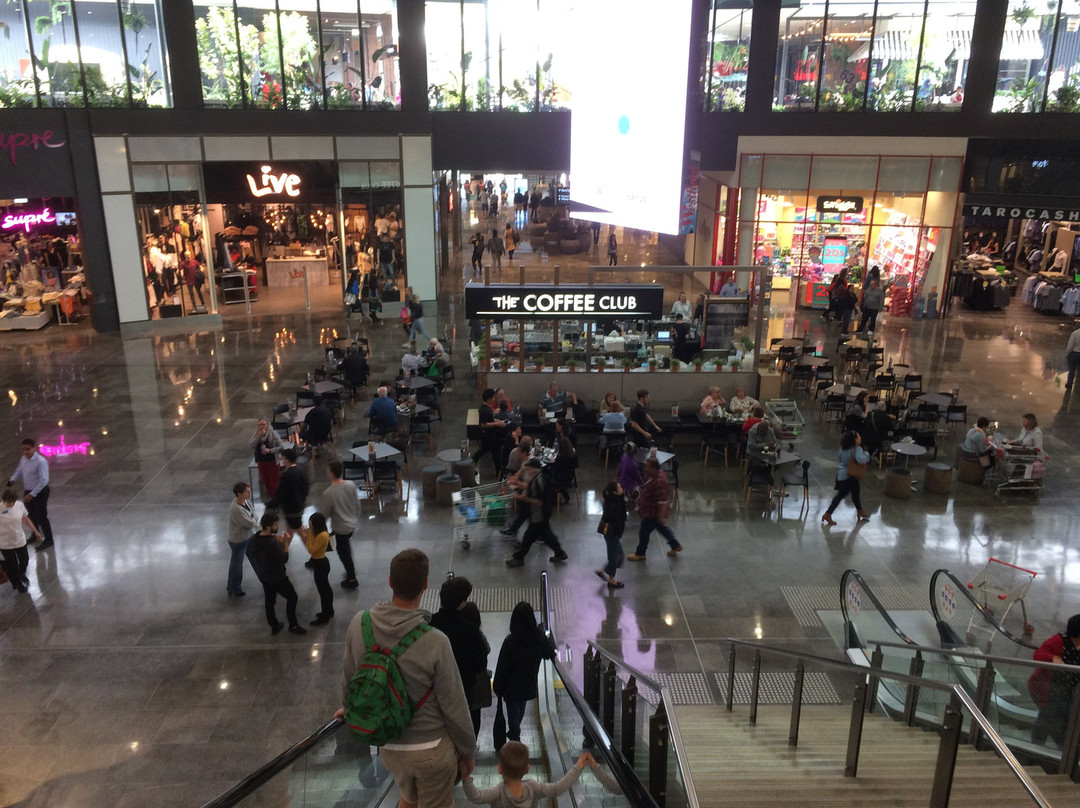 Westfield Carousel景点图片