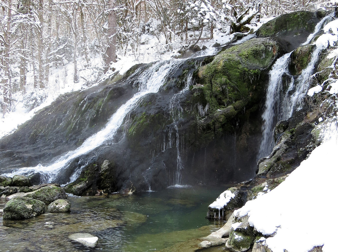 Cascade de Pissieu-Le Chatelard必去景点