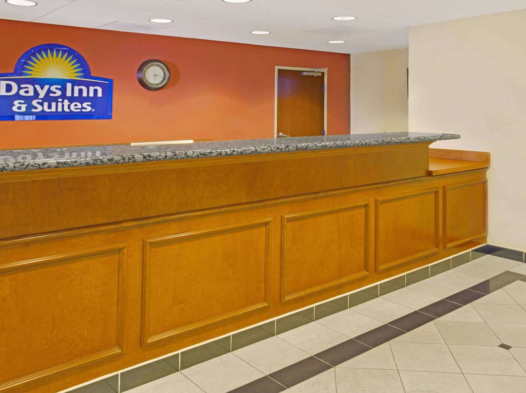 Days Inn & Suites by Wyndham Laurel Near Fort Meade主图