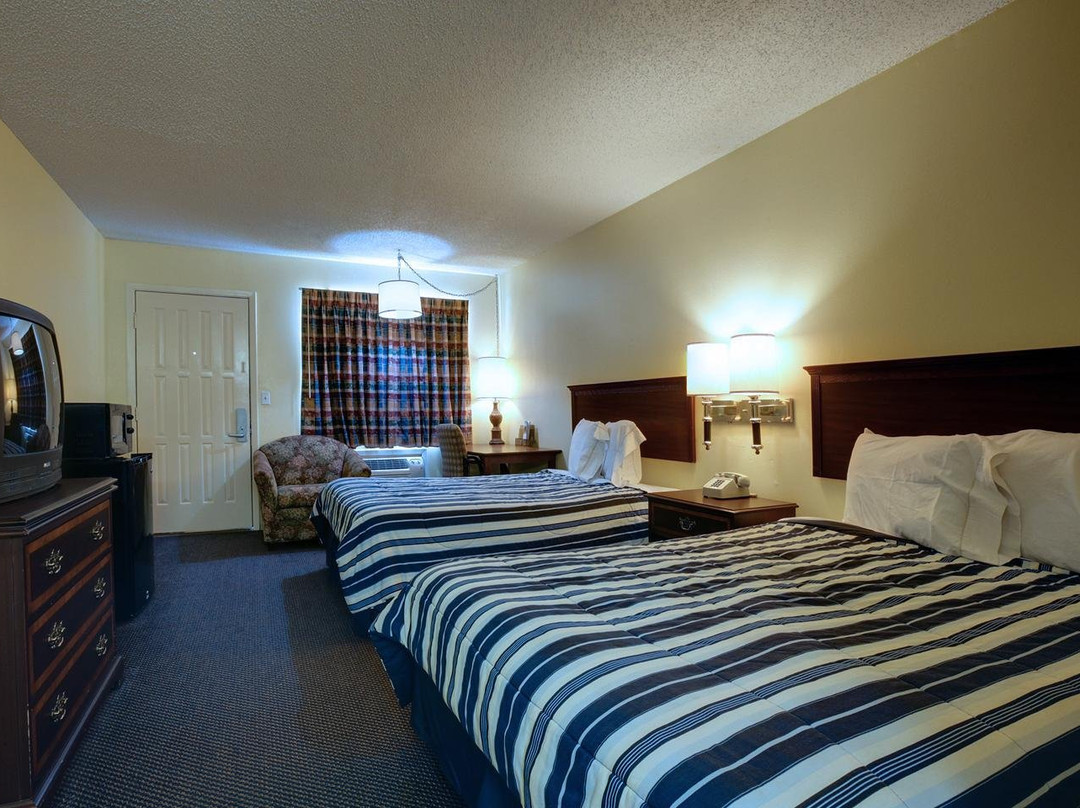 Americas Best Value Inn Comanche主图