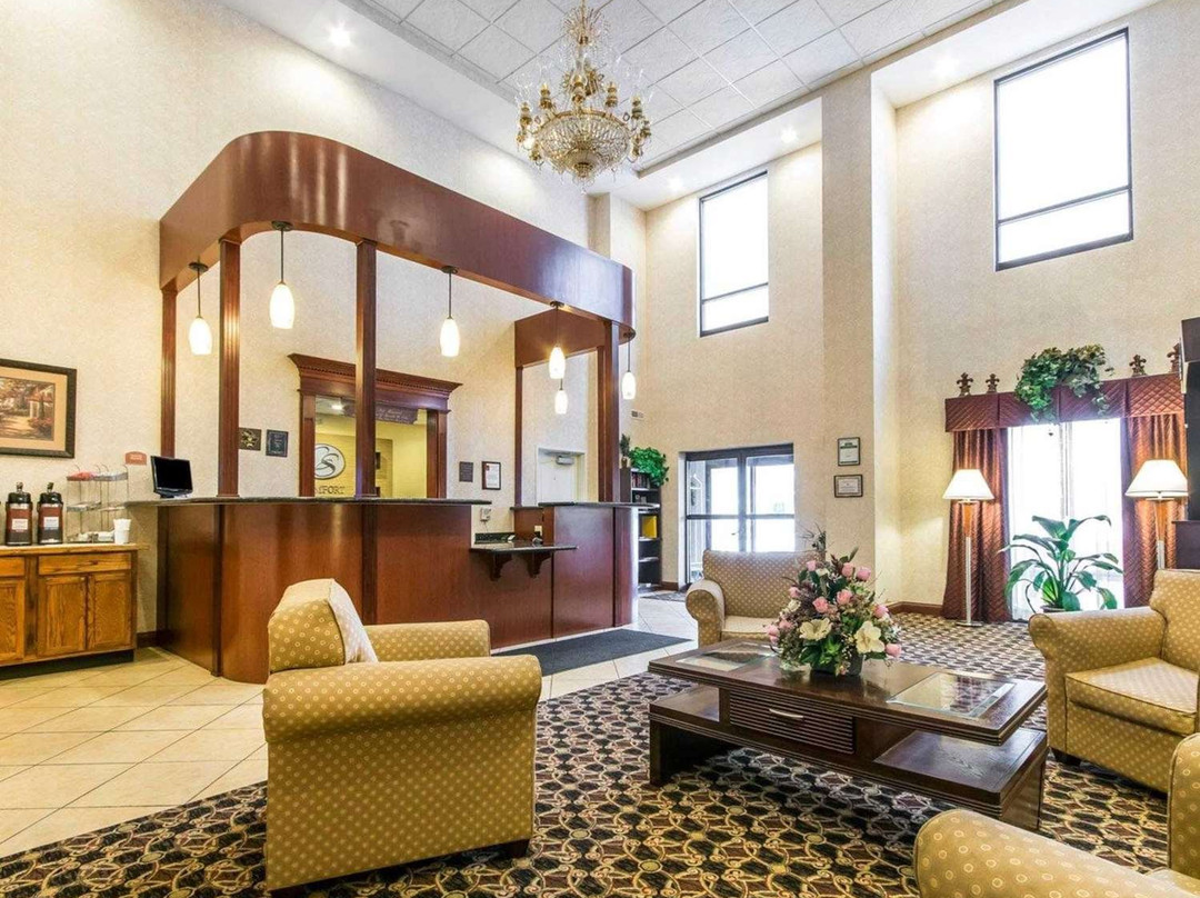 Comfort Suites South Point - Huntington主图