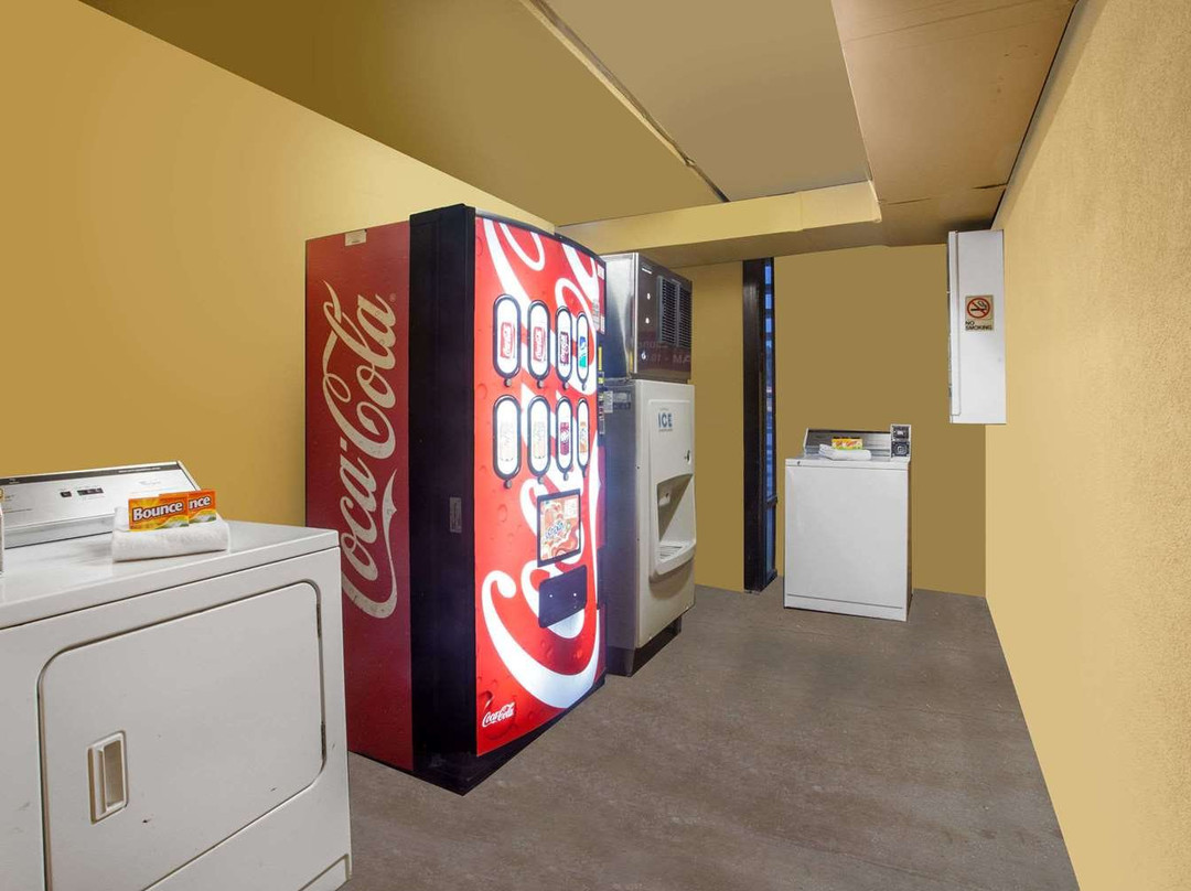 Super 8 by Wyndham Nashville West主图