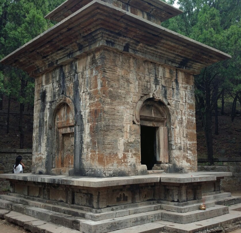 济南灵岩寺-济南市必去景点