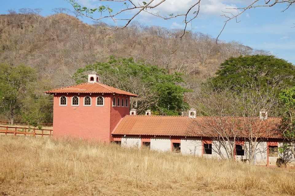 Perla Del Mar Equestrian Center景点图片