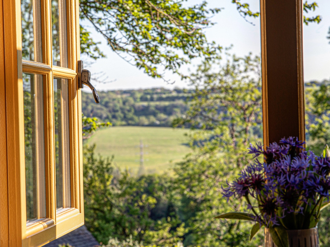 Hill House B & B