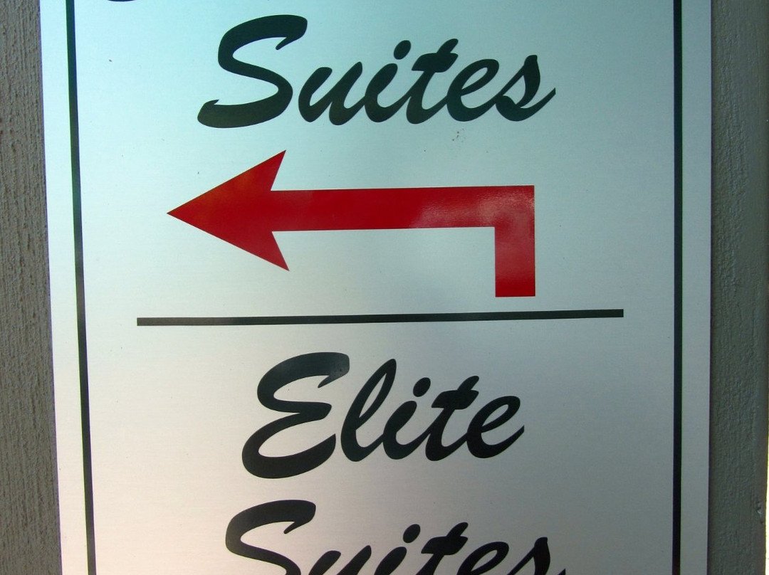 Lonely Oak Hotel主图