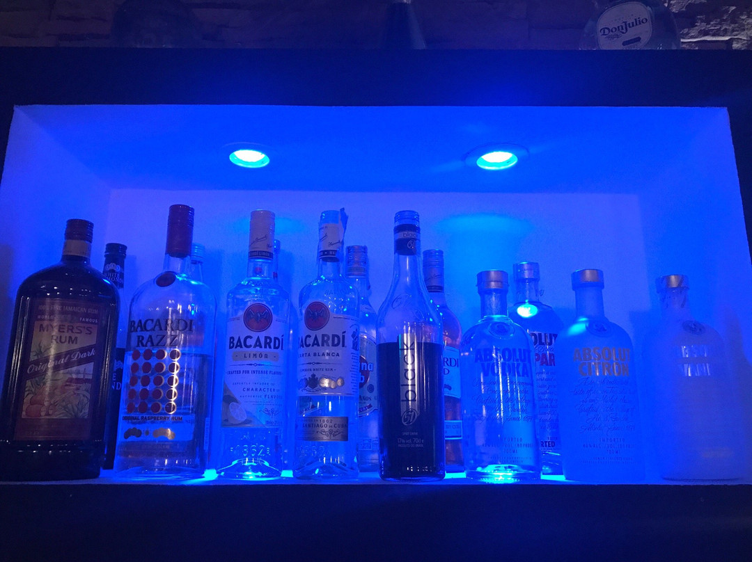 Johnnys Martini Bar & Lounge景点图片