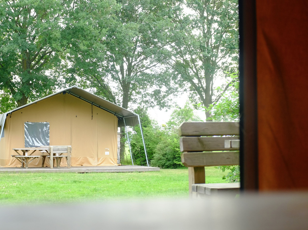 Uylkenshof Safaritenten en Natuurhuisjes