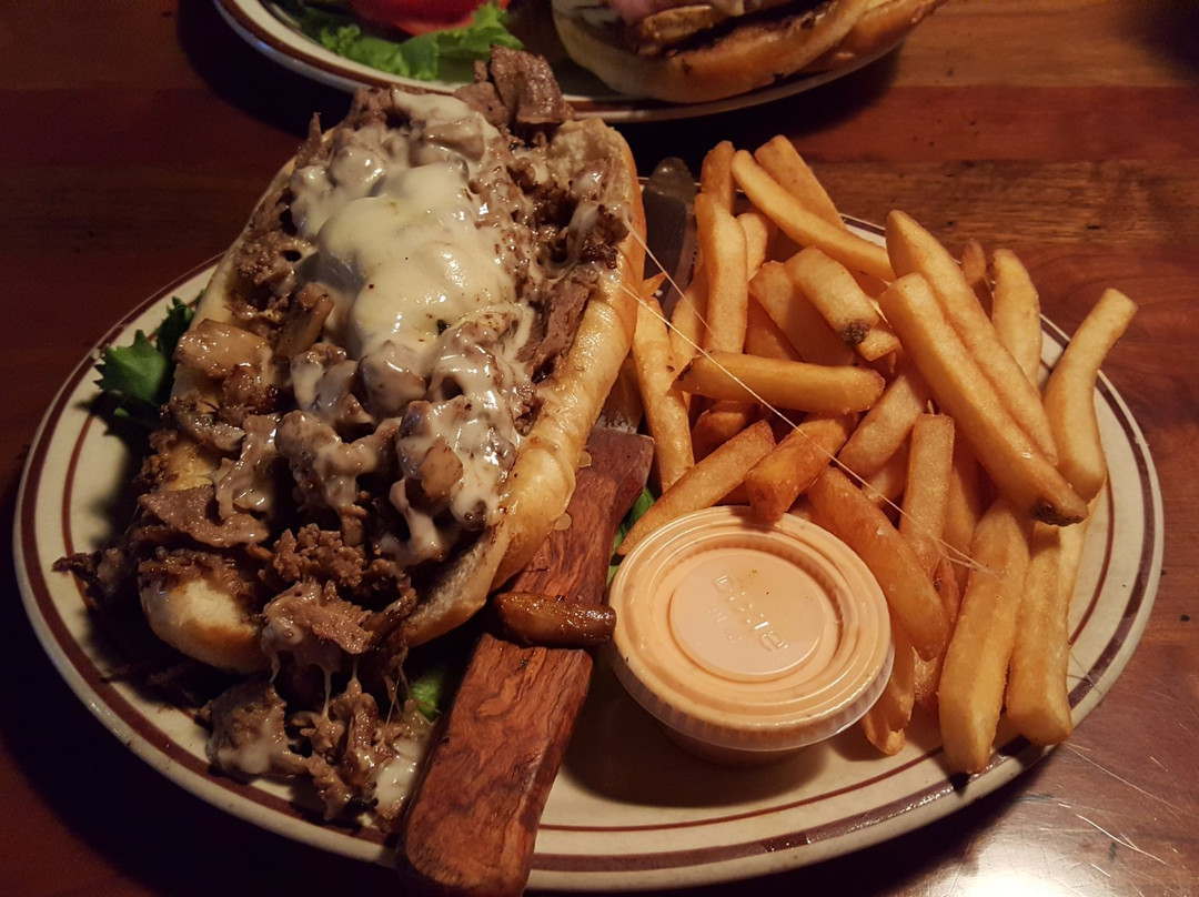 Eagle餐馆和美食-Brush Creek Saloon