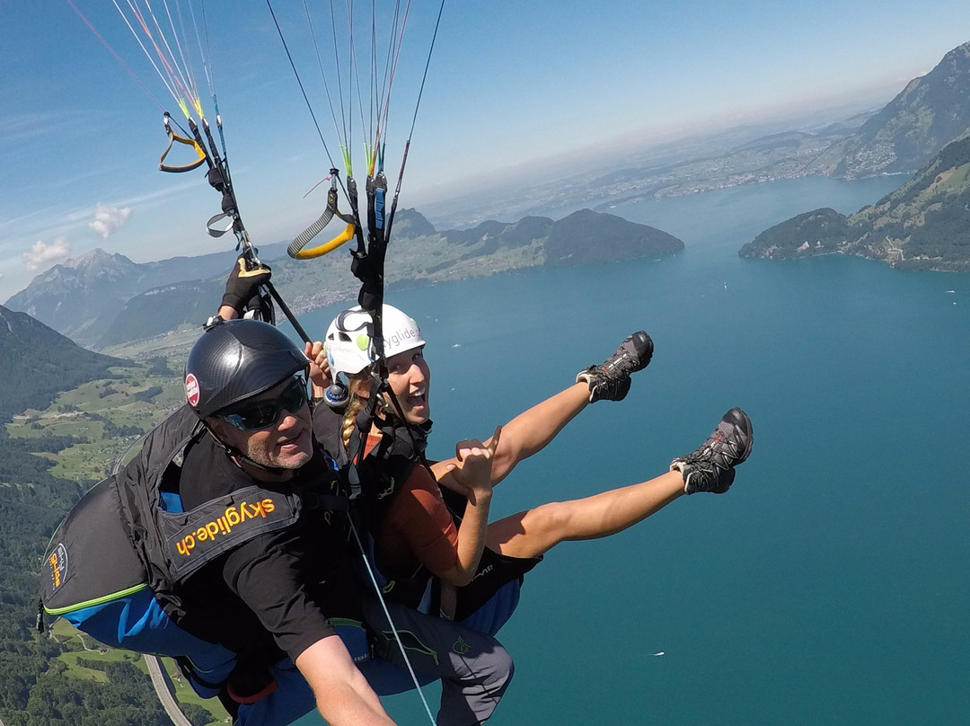 SkyGlide Paragliding Lake Lucerne景点图片