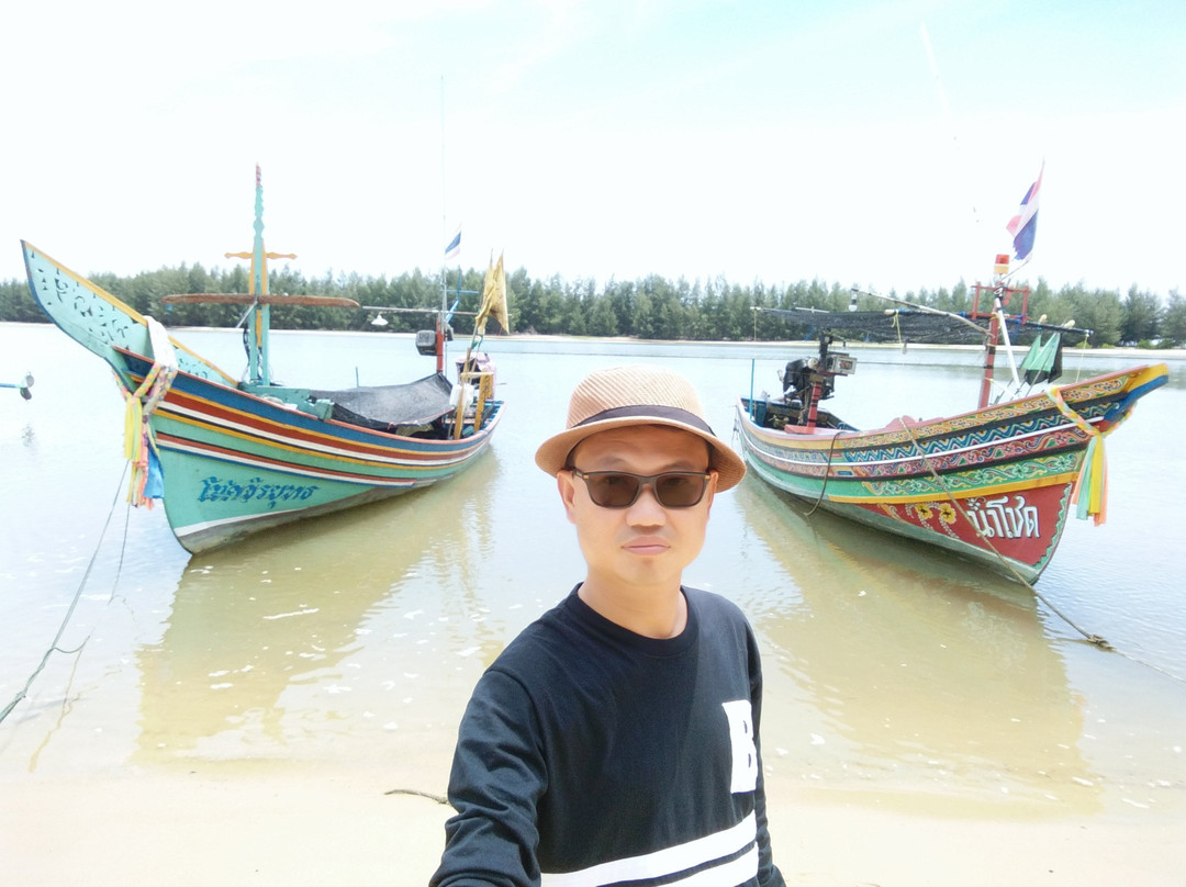 Laem Tachi (Laem Pho)景点图片