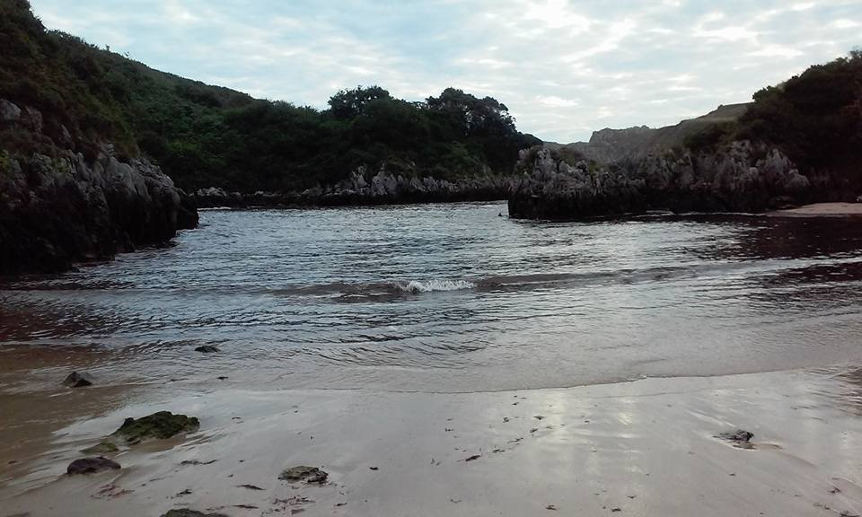 Playa de Berellin-Prellezo必去景点