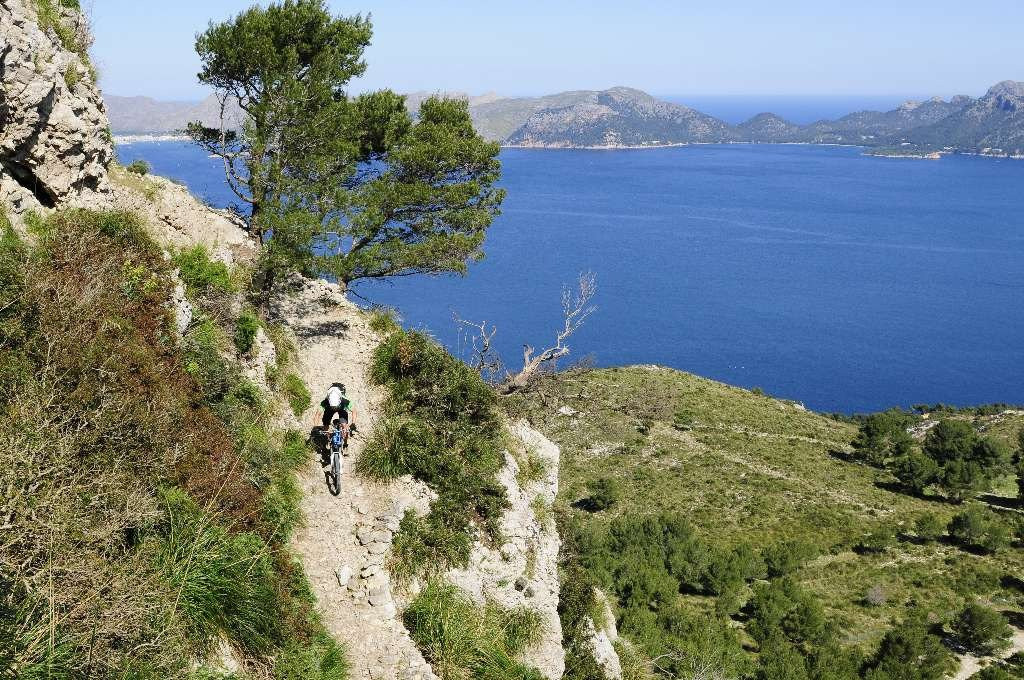 Vamos24-阿库迪亚必去景点