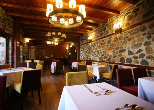 Agios Athanasios酒店住宿-Hotel Gioras
