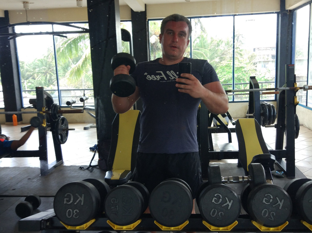 Fit 4 Life Gym-希克杜沃必去景点