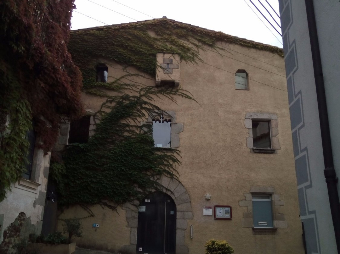 Biblioteca Can Milans-Caldes d'Estrac必去景点