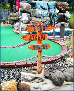 Castle Cove Mini Golf景点图片