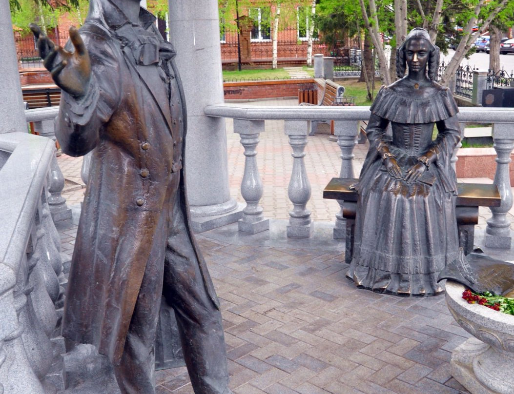 Monument to Pushkin and Goncharova-克拉斯诺亚尔斯克必去景点