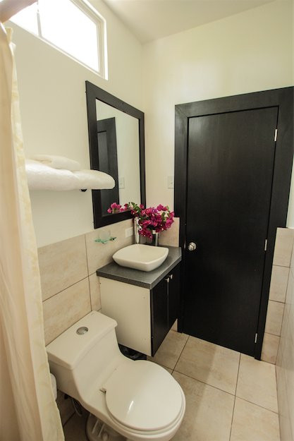 Ocean Blue Hotel主图