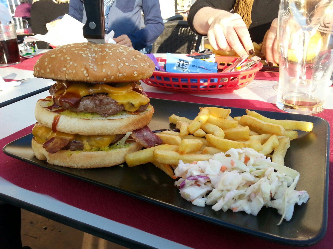 Bolnuevo旅游景点-The Blues House