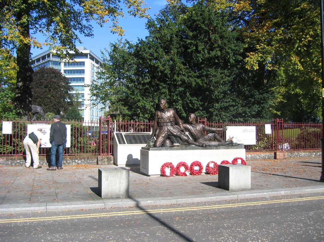 The Berkshire Yeomanry and Trooper Potts Memorial景点图片