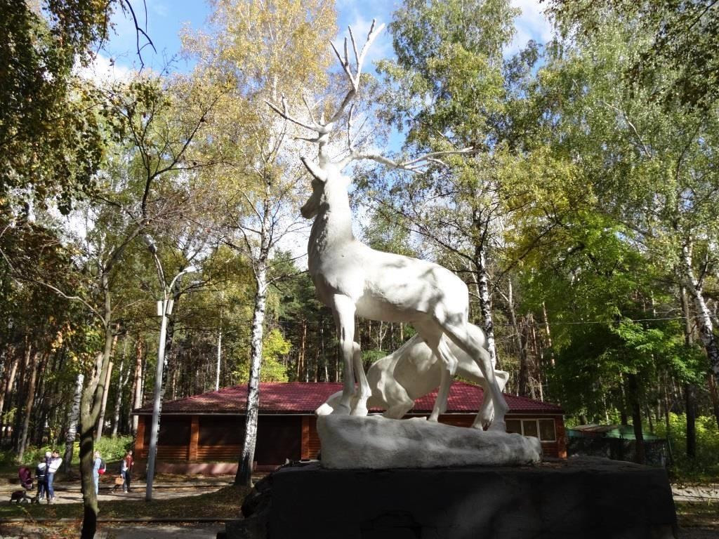 Sculpture Deers-叶卡捷琳堡必去景点