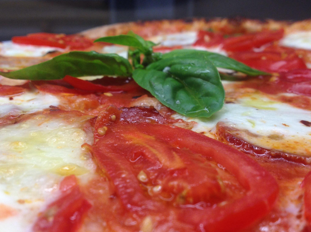 Pietradefusi餐馆和美食-Pizzeria Rosticceria M&M