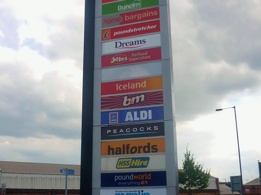 St. Helens Retail Park景点图片
