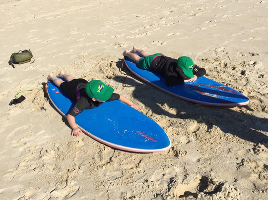 Surfdancer Surf School-努沙必去景点